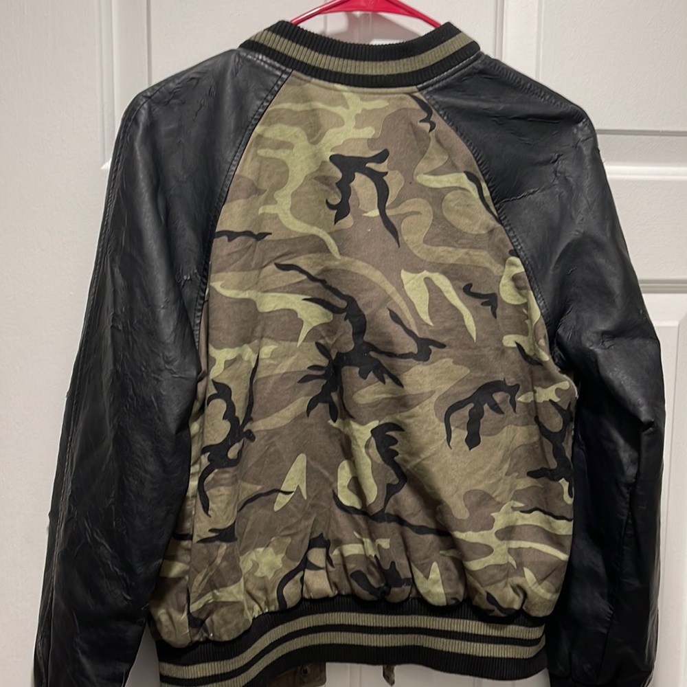 Forever 21 camouflage Army fatigue jacket